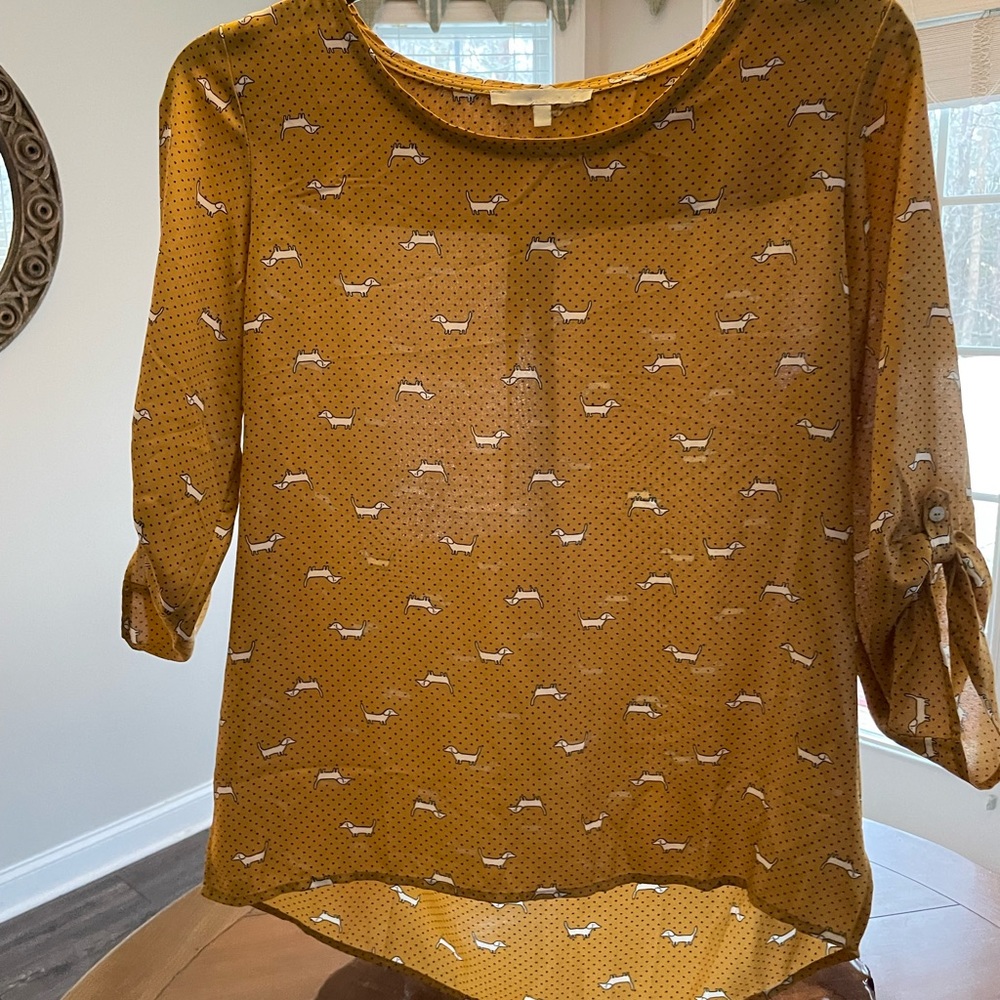 Woman’s Doxie Blouse